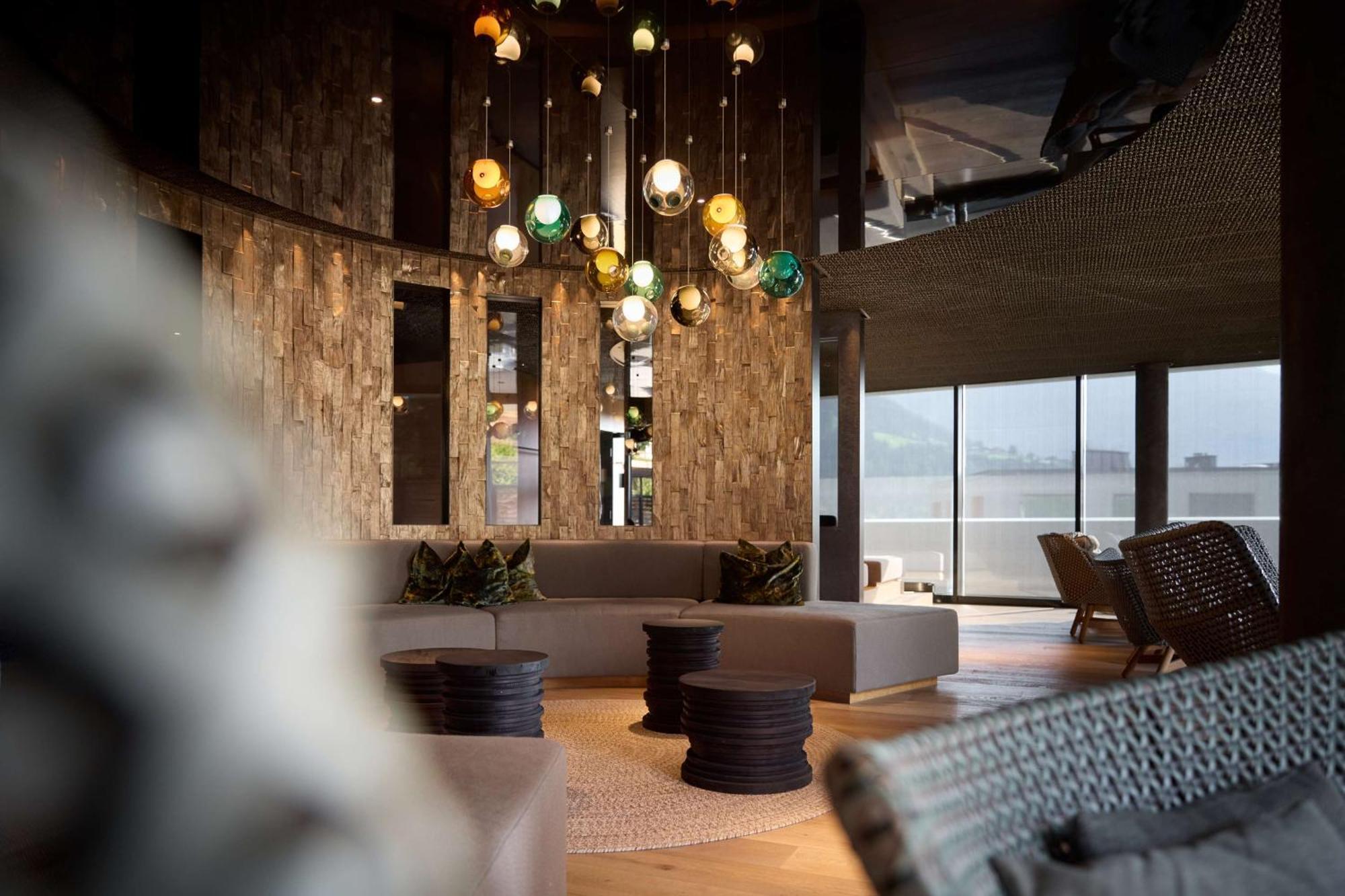 Hotel Me And Flims, By Hyatt 4*
